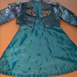 💜💜 Girl’s Long Tailed Long Sleeve Vest Size 4